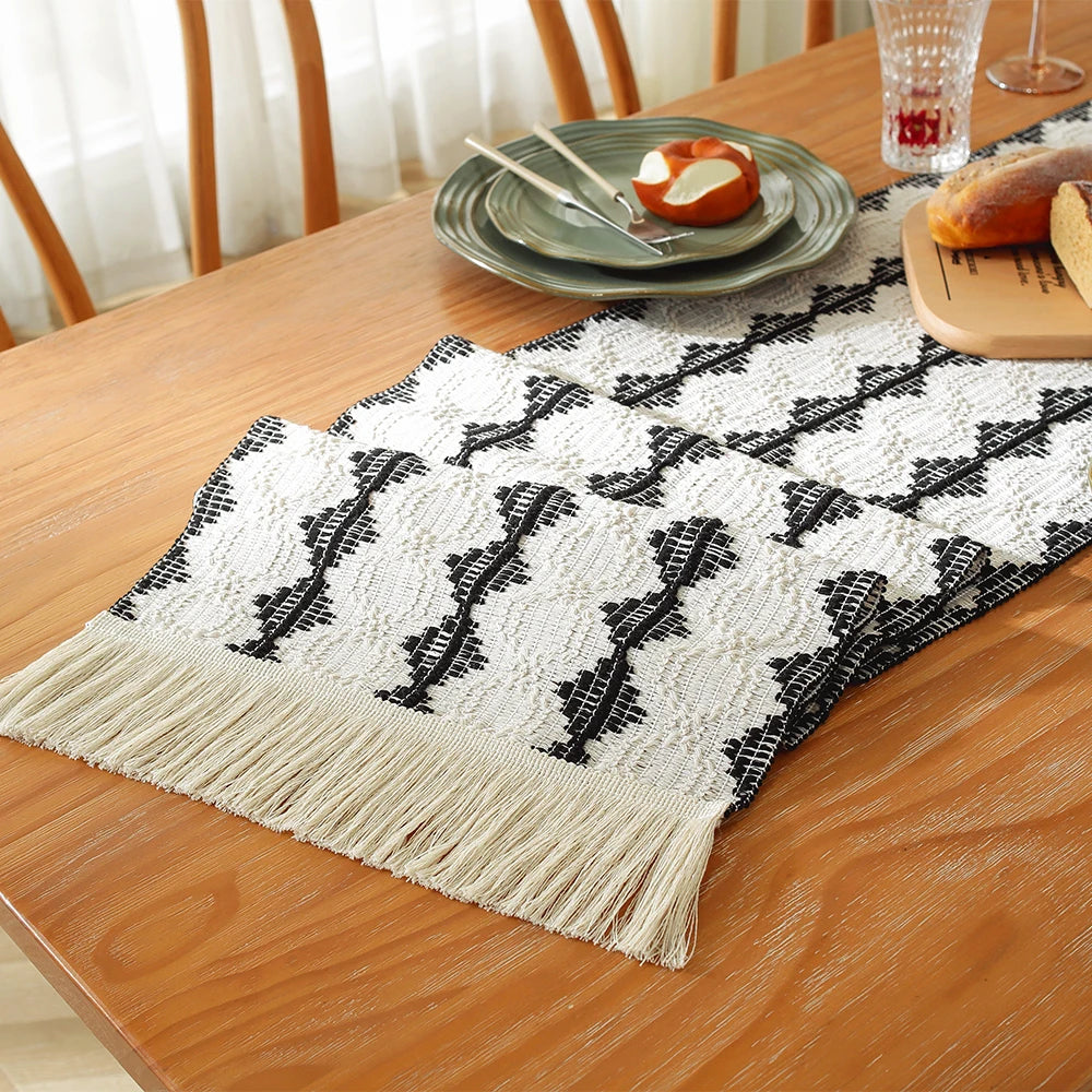 MACT Boho Table Runner with Tassels Home Decorate Christmas Macrame Cotton Linen Woven Table Runner Kitchen Dining Table Party